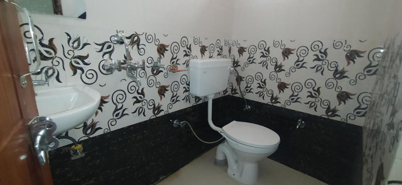 Hotel Comfort Inn Homestay Dehradun Ngoại thất bức ảnh