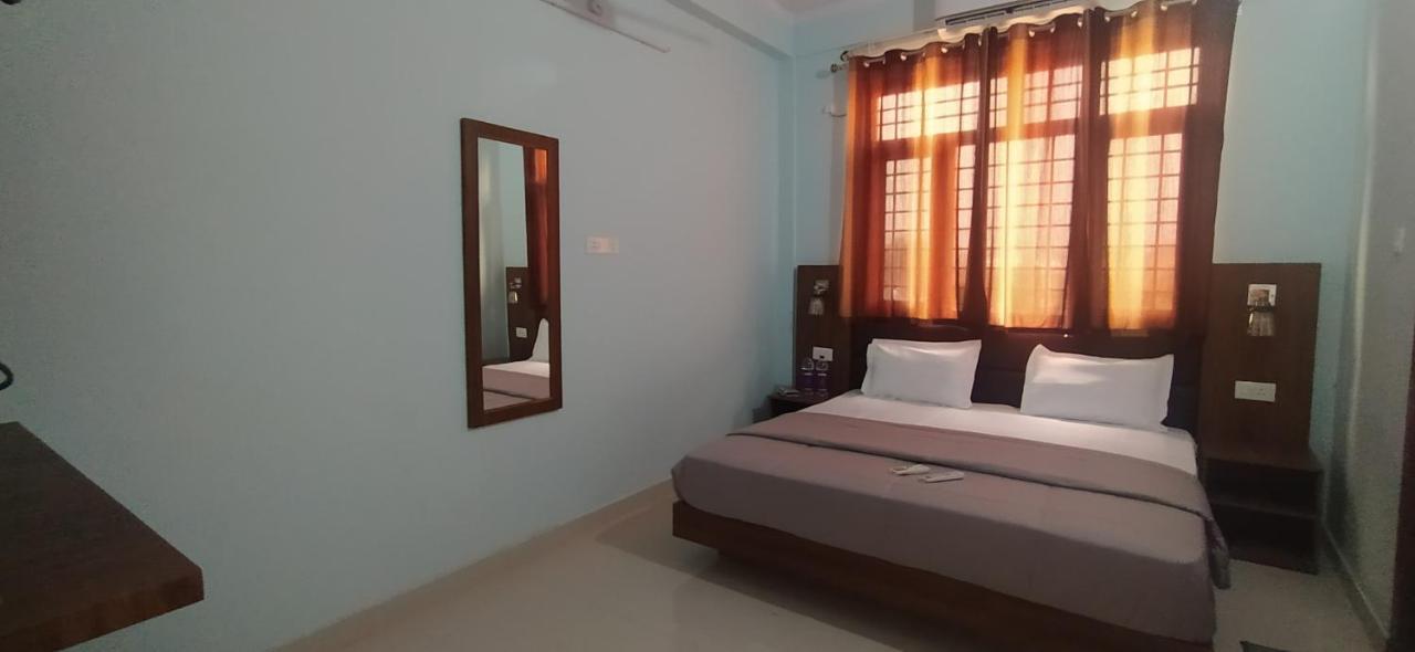 Hotel Comfort Inn Homestay Dehradun Ngoại thất bức ảnh