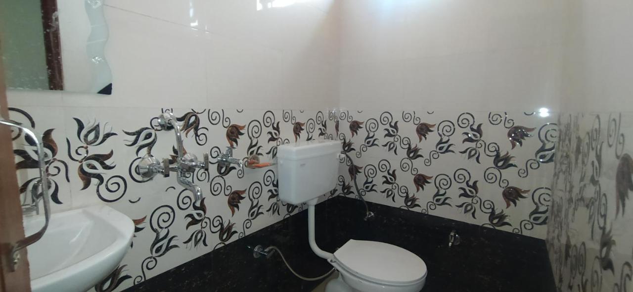 Hotel Comfort Inn Homestay Dehradun Ngoại thất bức ảnh
