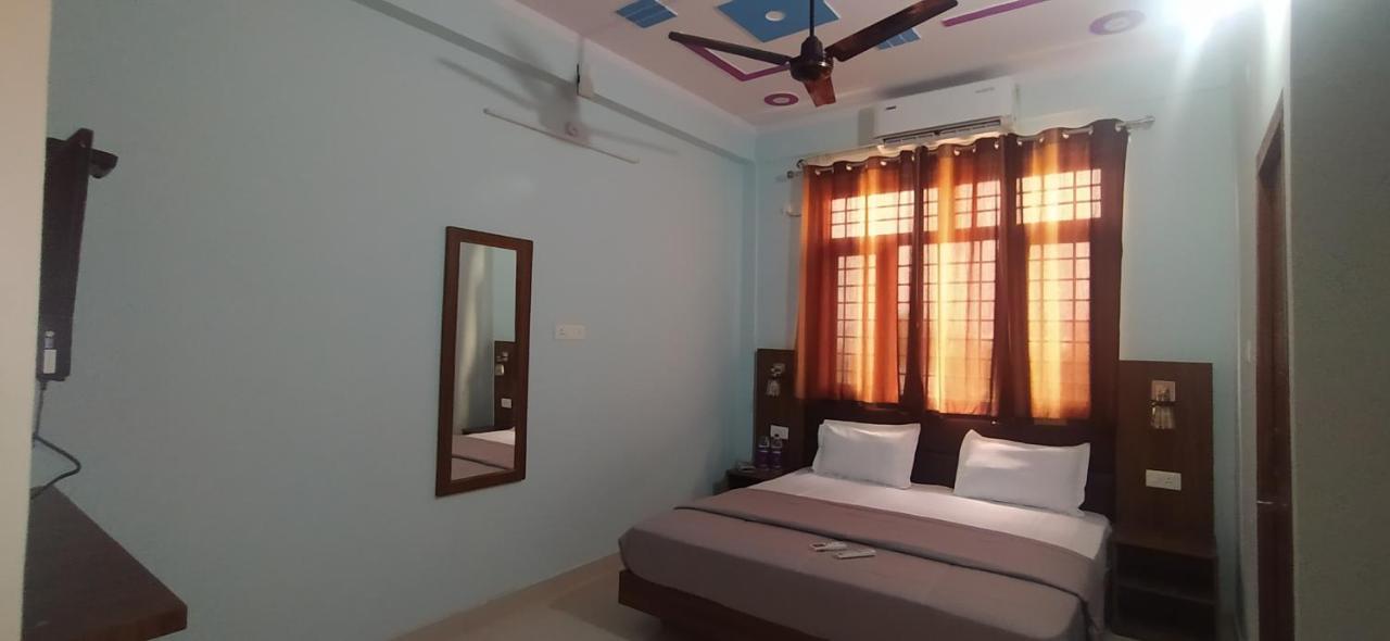 Hotel Comfort Inn Homestay Dehradun Ngoại thất bức ảnh