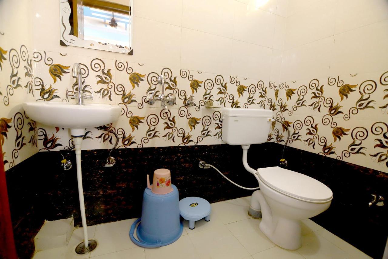 Hotel Comfort Inn Homestay Dehradun Ngoại thất bức ảnh