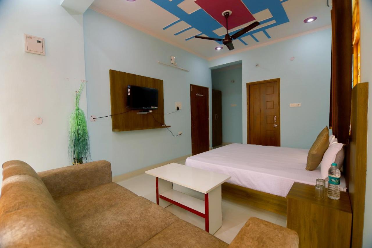 Hotel Comfort Inn Homestay Dehradun Ngoại thất bức ảnh